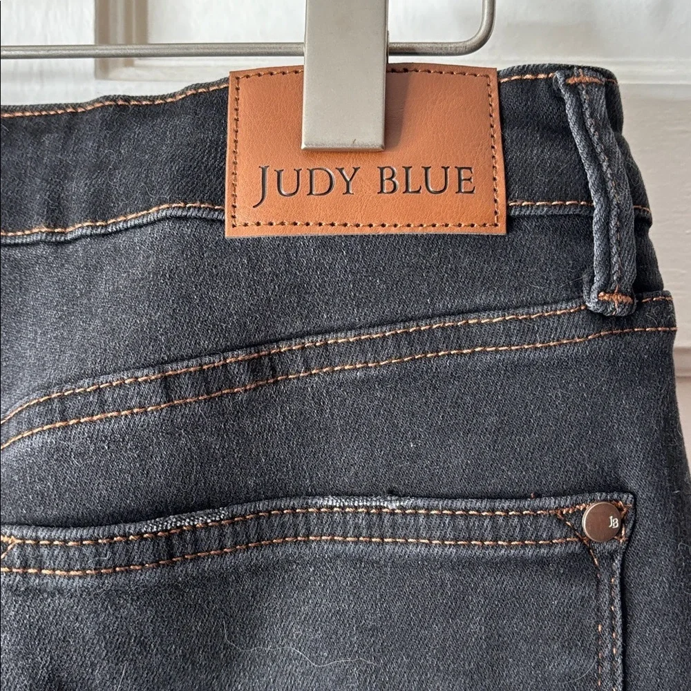 Judy Blue Black Denim Skinny Jeans with Contrast Stitching 13/31